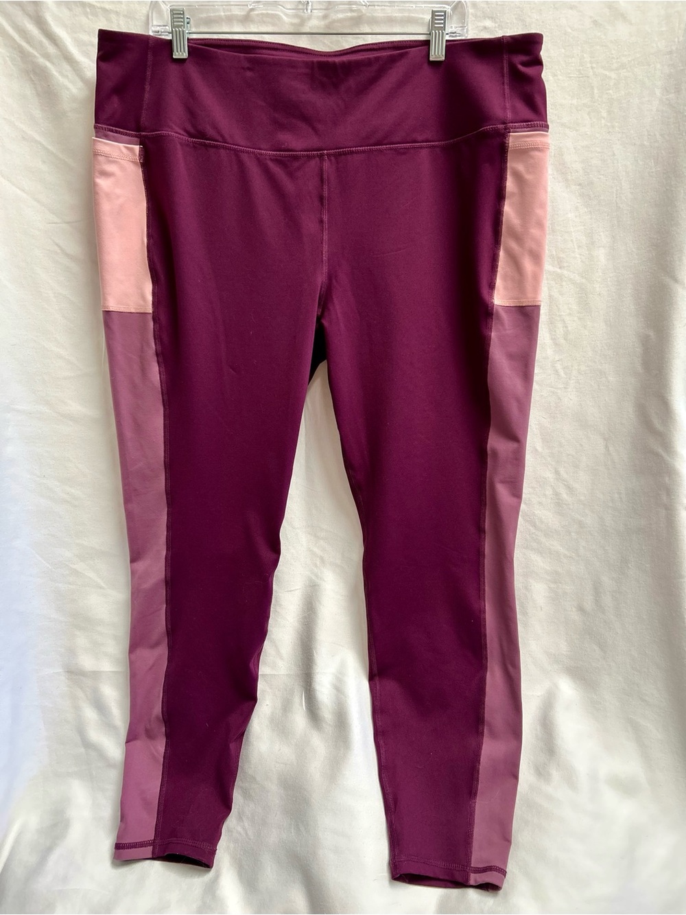 TORRID ACTIVE SET PLUM & BLUSH SPORTS BRA AND LEGGINGS, PLUS SIZE 3 - Picture 4 of 8